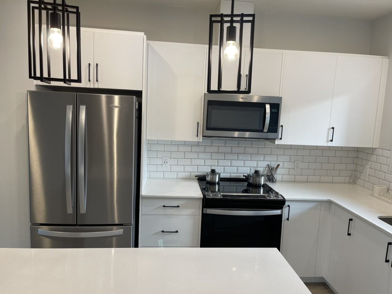 Corner Glen Cir NE - Photo 5 of 15