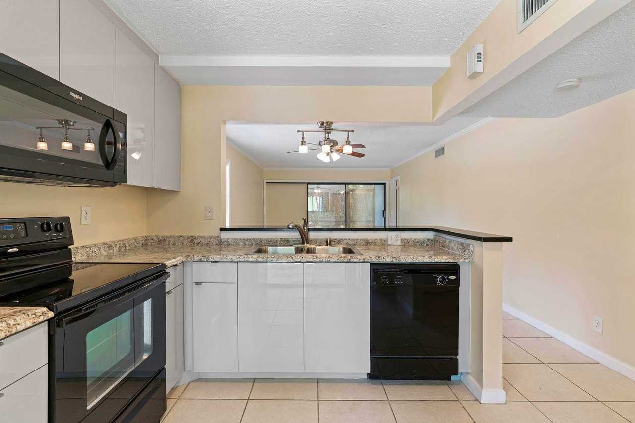 3275 Frederick Boulevard - Photo 3 of 11