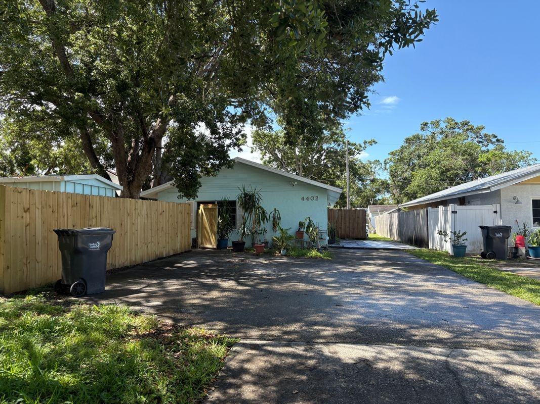 4402 44th Ave N ##A - Photo 3 of 13