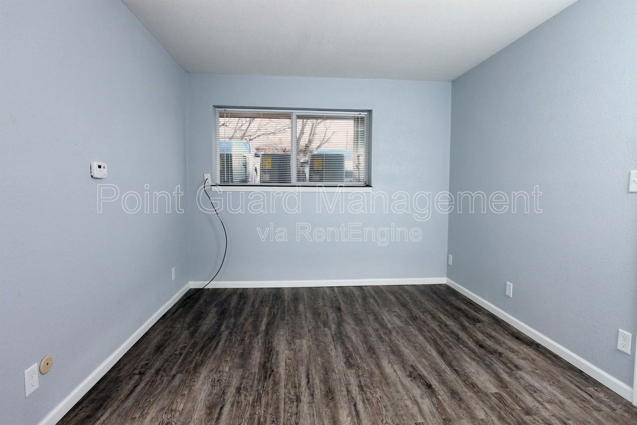 928 N Carter St #106 - Photo 2 of 16