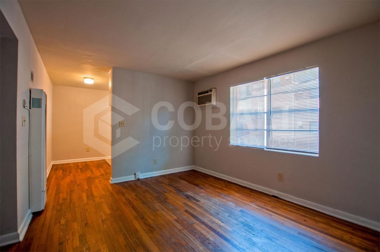896 Greenwood Ave Ne #7 - Photo 4 of 12