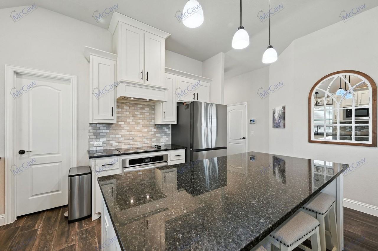 3829 Honey Grove Dr - Photo 2 of 30