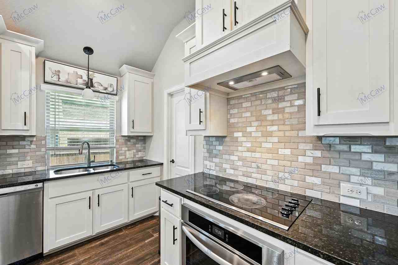 3829 Honey Grove Dr - Photo 5 of 30