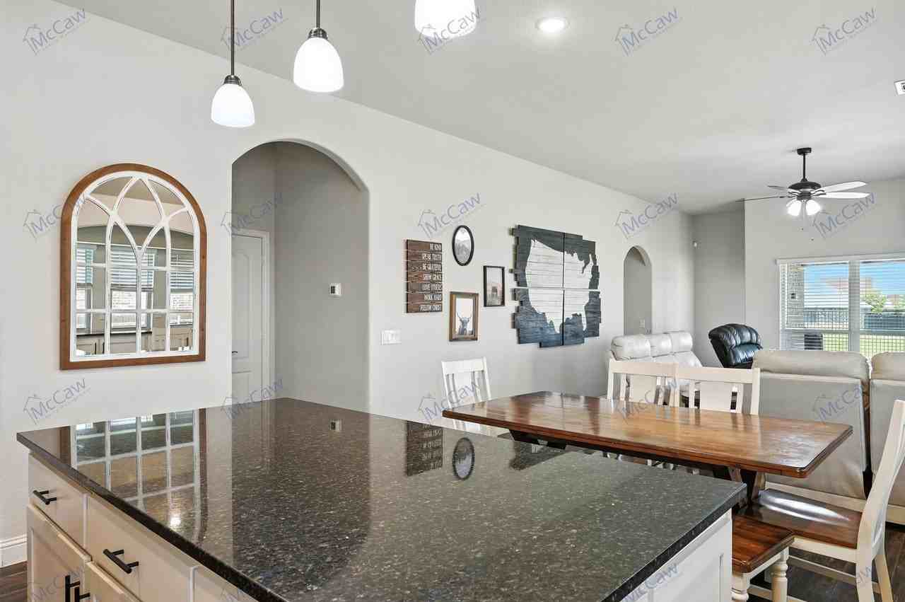 3829 Honey Grove Dr - Photo 6 of 30