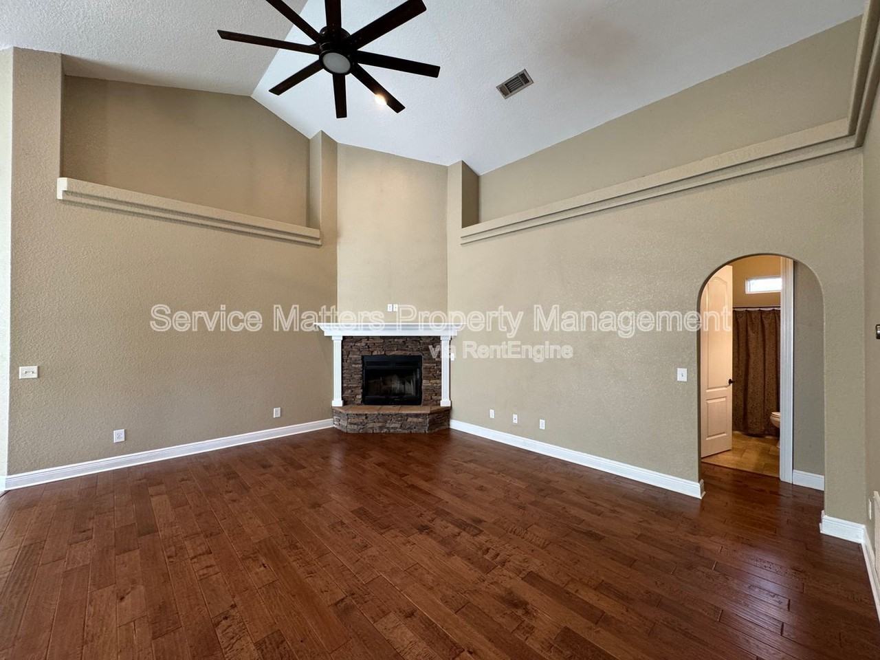 5402 New Abbey Ln - Photo 6 of 31