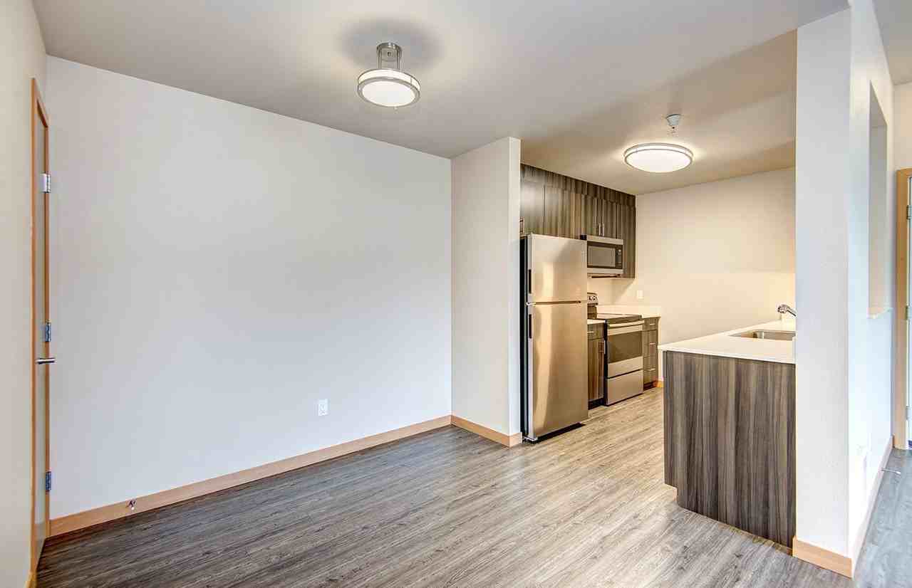 Insignia - Photo 6 of 50