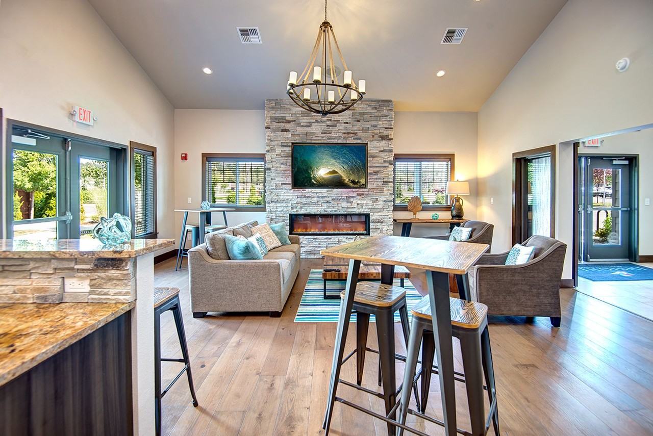 Insignia - Photo 5 of 50