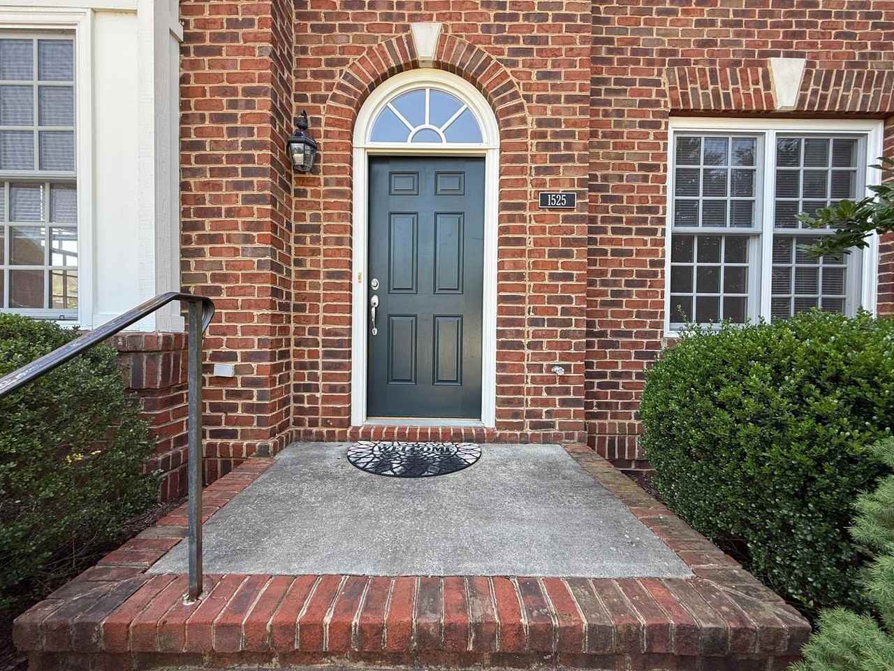 1525 Old Trail Dr - Photo 3 of 50