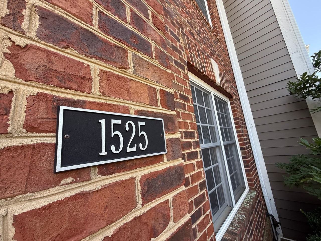 1525 Old Trail Dr - Photo 4 of 50