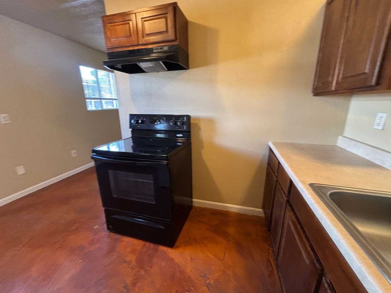 15th Street -915-925 - Photo 7 of 10