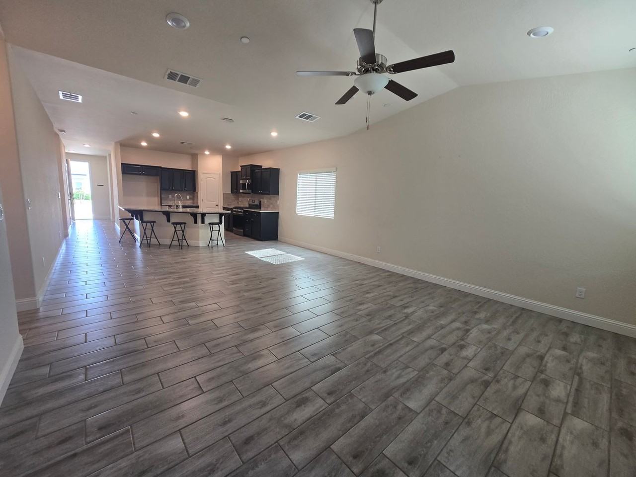 2430 W Mallard Ln - Photo 7 of 18