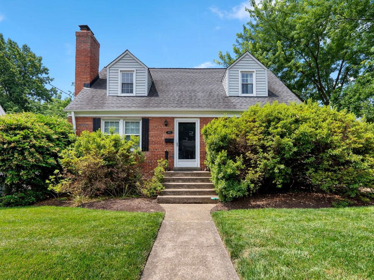 404 S George Mason Dr - Photo 2 of 29