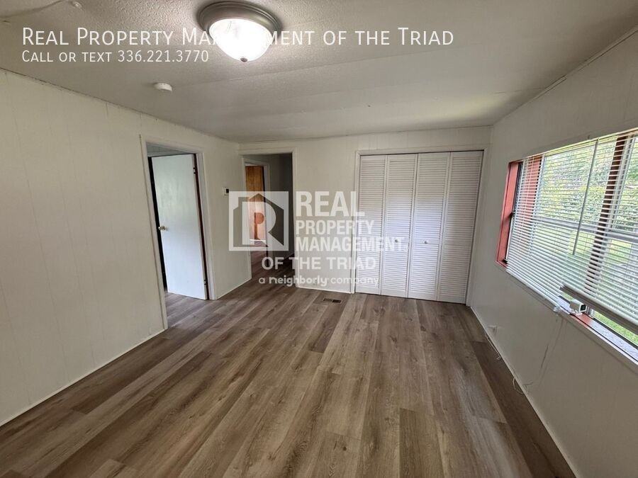 102 Horseshoe Bnd - Photo 3 of 20