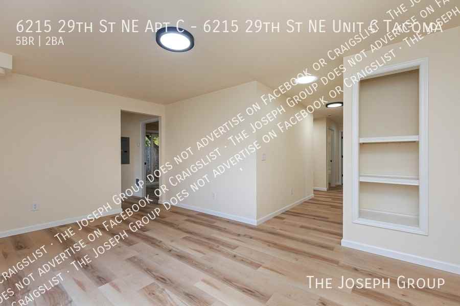 6215 29th St Ne Apt C - Photo 2 of 34