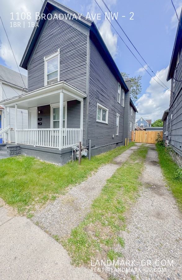 1108 Broadway Ave Nw #2 - Photo 2 of 18