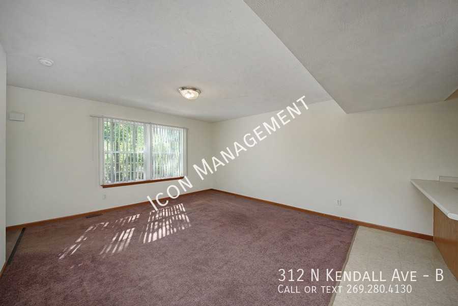 312 N Kendall Ave #B - Photo 6 of 21