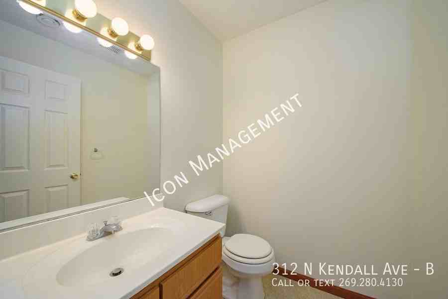 312 N Kendall Ave #B - Photo 7 of 21