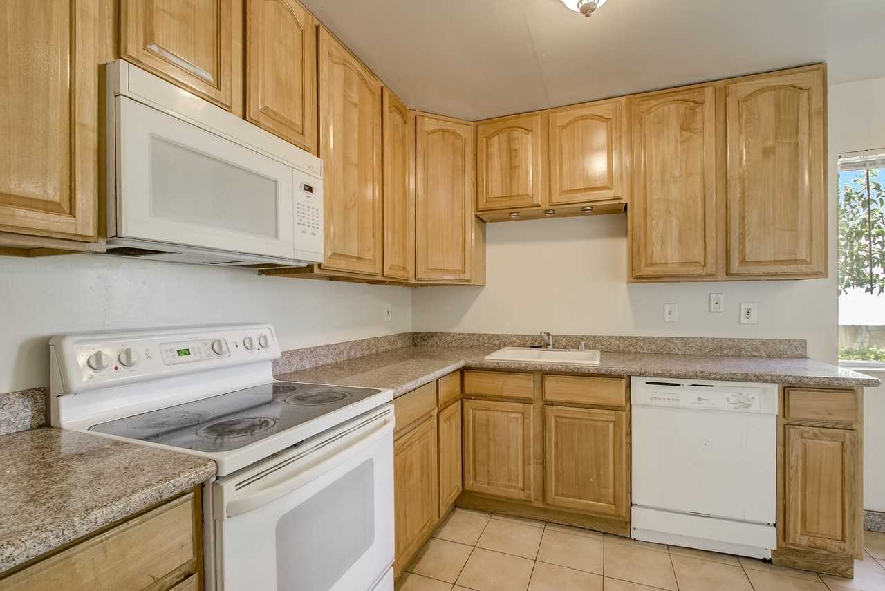 2015 Ascot Dr #C - Photo 3 of 12
