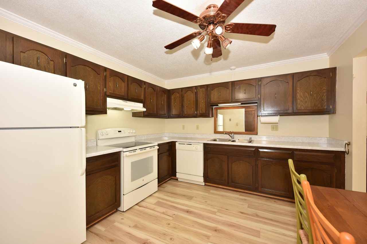 2076 Chateau Ct #106 - Photo 5 of 14