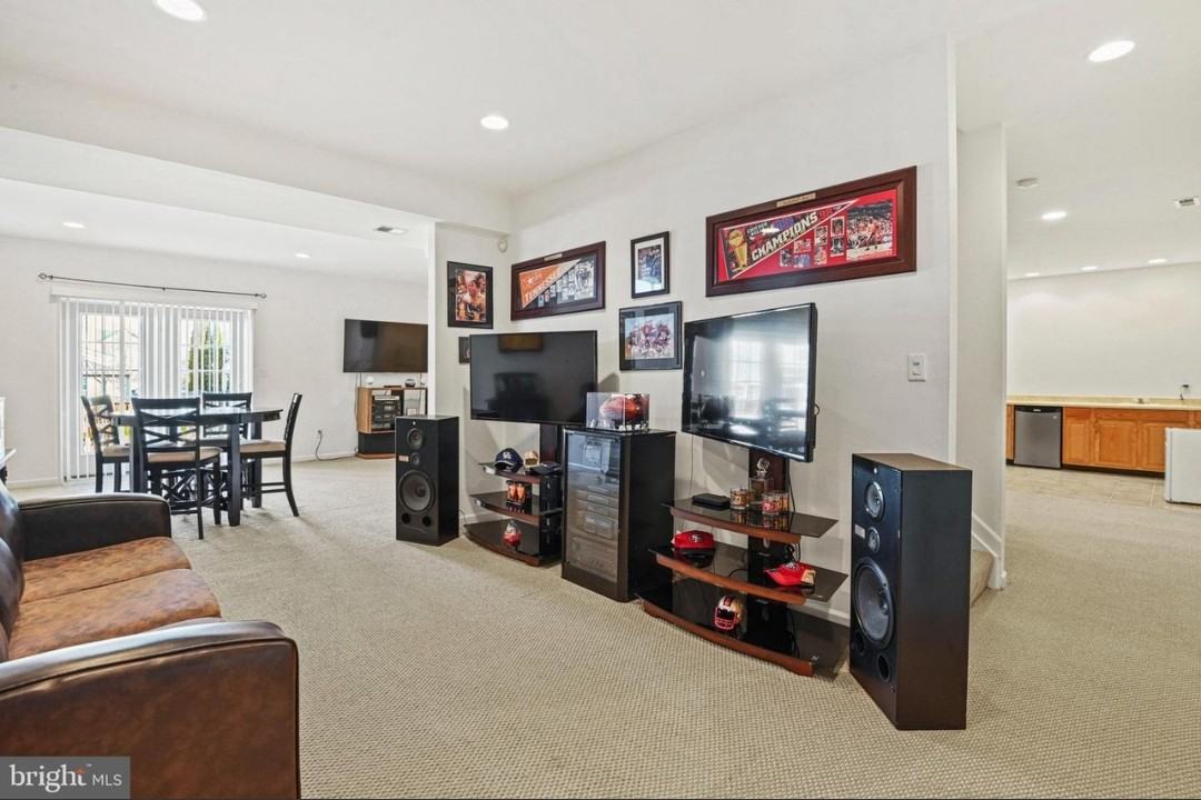 131 Claude Ct Se #NA - Photo 2 of 13
