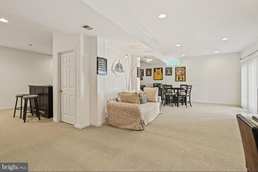 131 Claude Ct Se #NA - Photo 5 of 13
