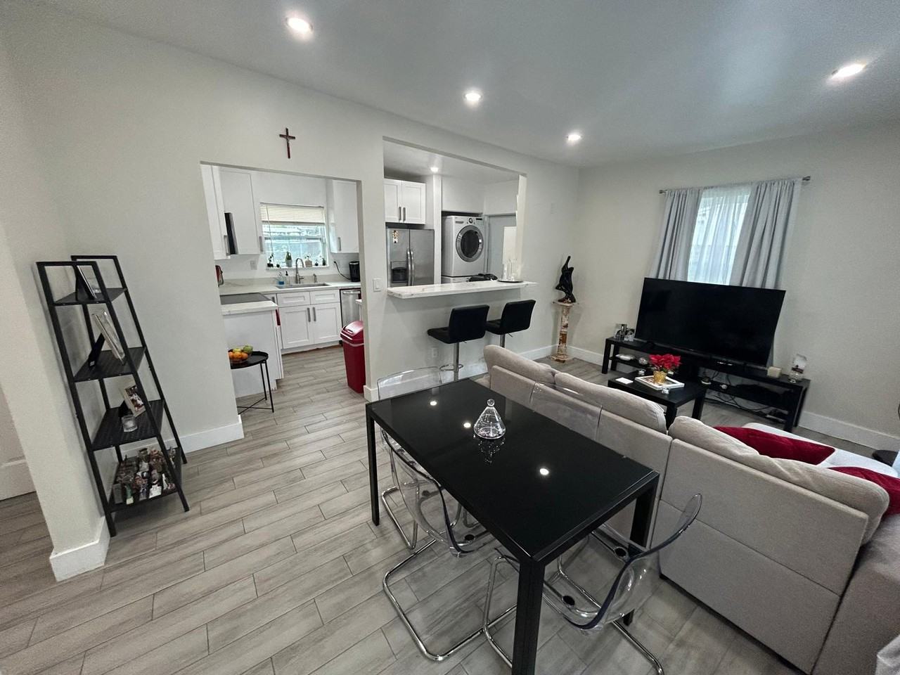 1230 Nw 125th St #NA - Photo 2 of 8