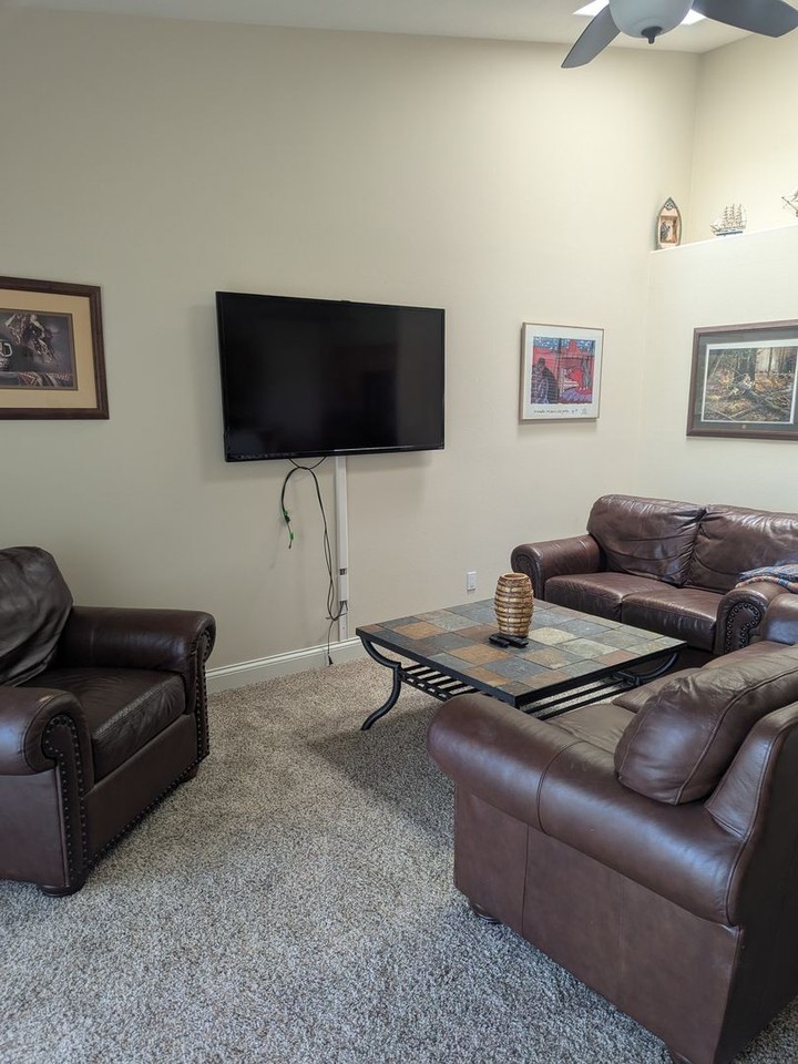 1132 Chaparral Dr - Photo 3 of 29