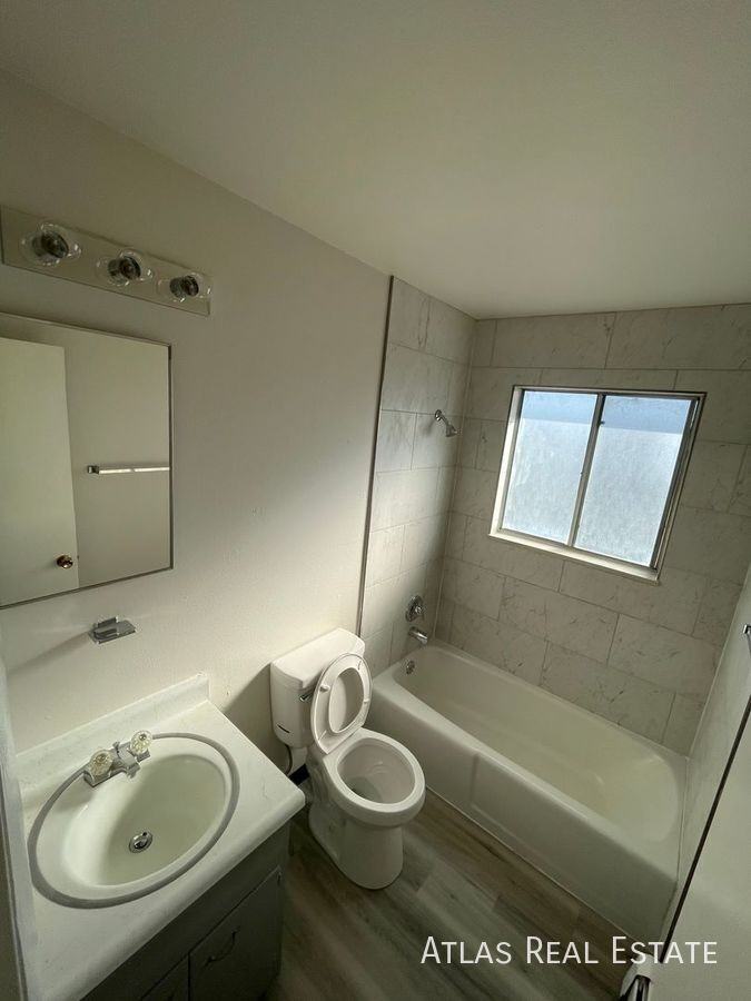 1931 Henderson Ave #11 - Photo 7 of 10