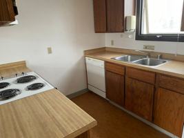 featured image of 1211 South Rodgers Circle