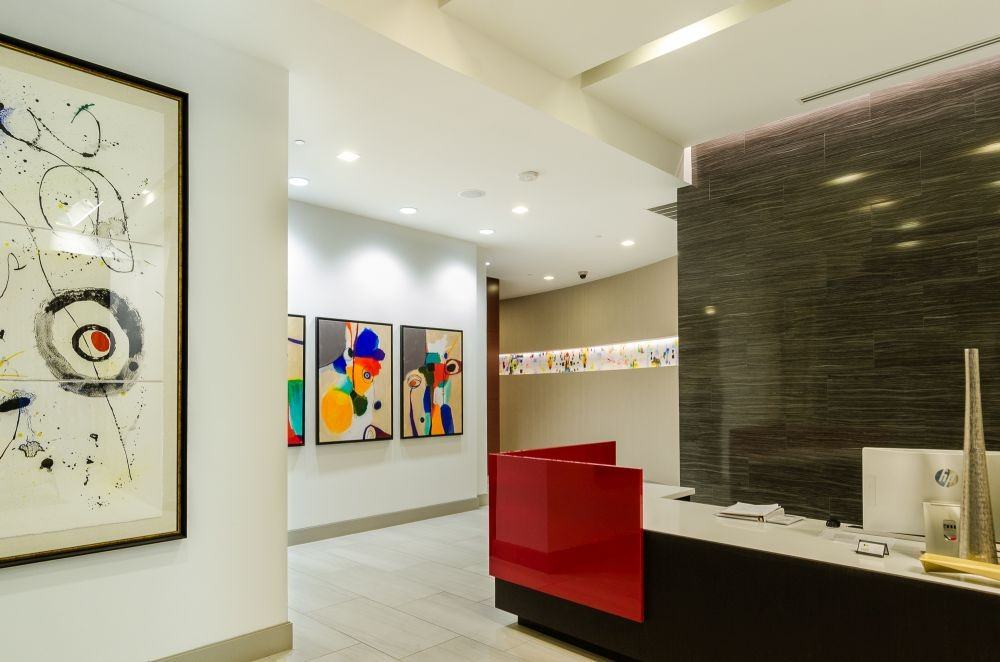 Miro - Photo 2 of 15