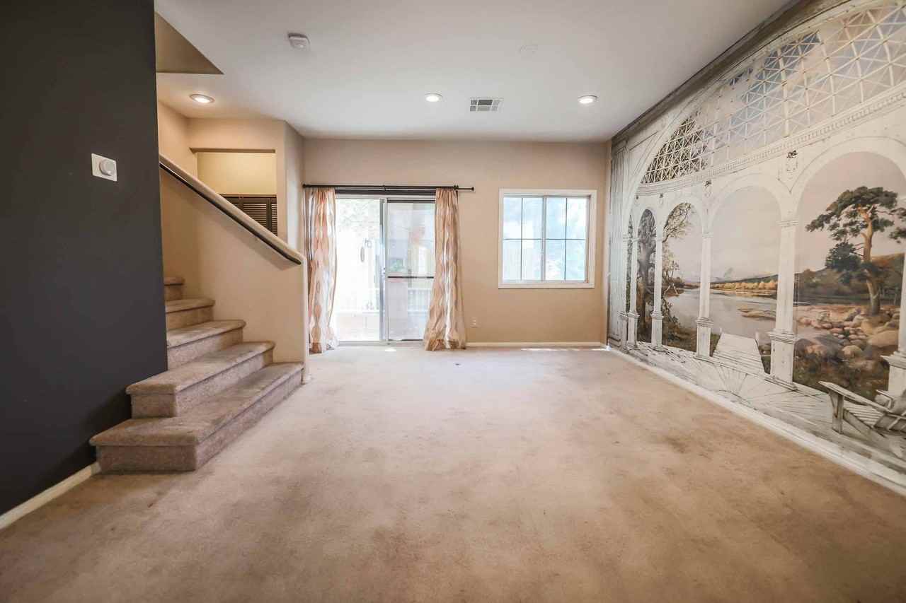 9915 Mustang Creek Way - Photo 3 of 20