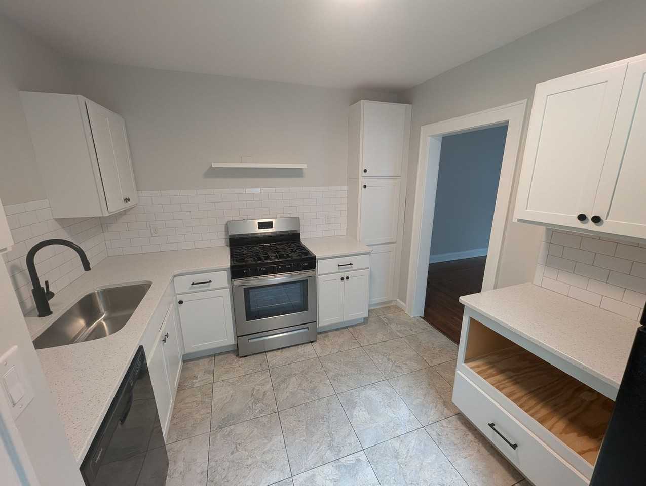 1762 Catalina Ave - Photo 6 of 12