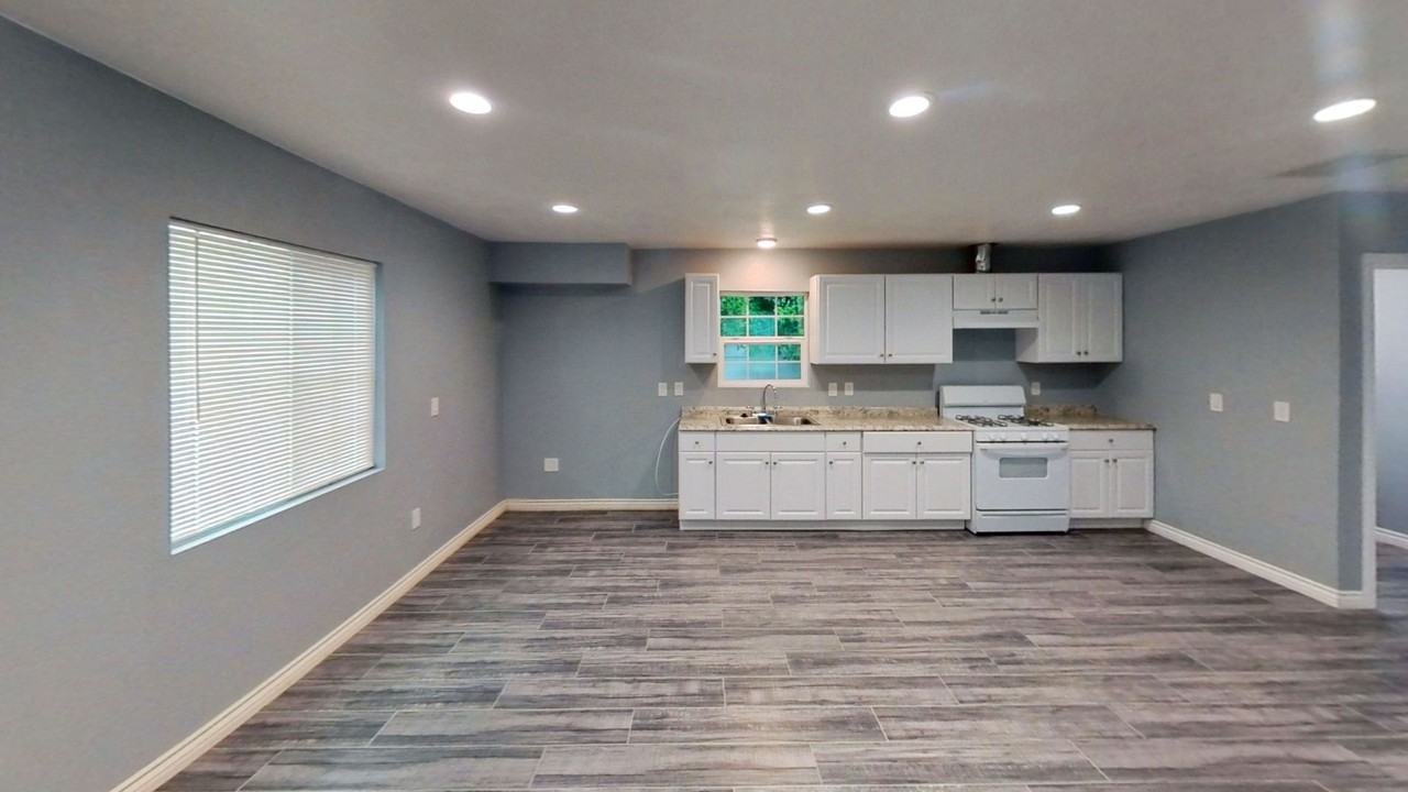 150 W Olive St - Photo 4 of 9