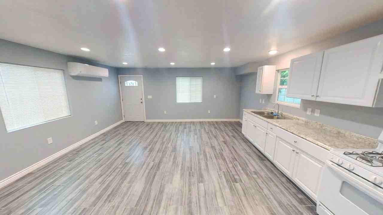 150 W Olive St - Photo 5 of 9