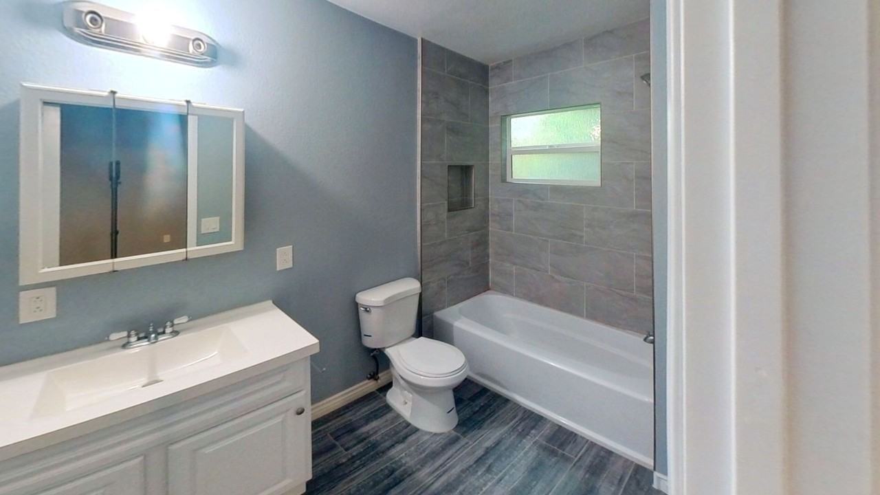150 W Olive St - Photo 7 of 9
