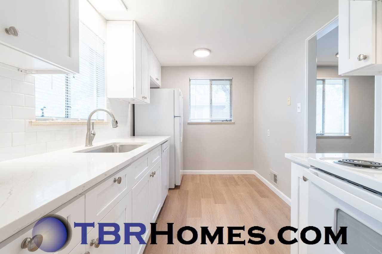 8630 W 63rd Pl - Photo 6 of 16