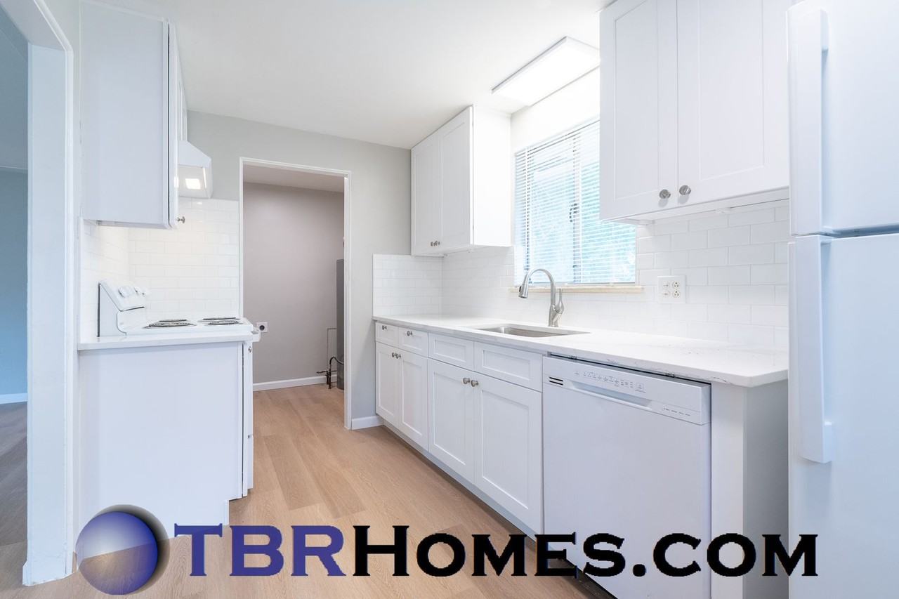 8630 W 63rd Pl - Photo 7 of 16