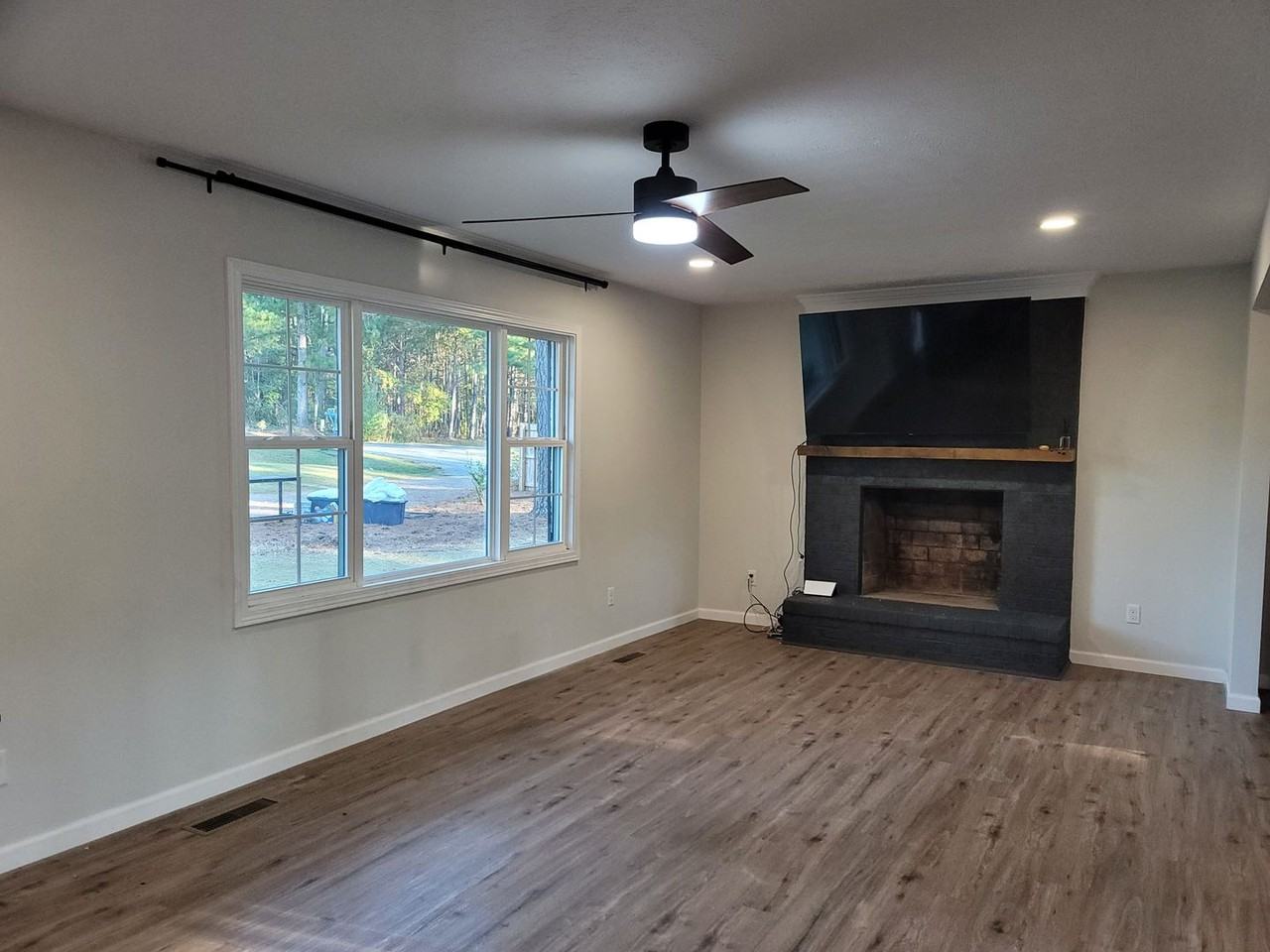 2666 Niagara Carthage Rd - Photo 2 of 13