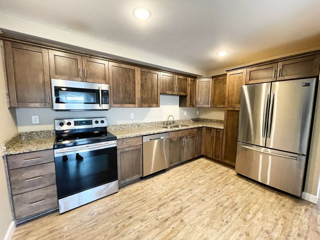3301 Silverthorn Ln #104 - Photo 6 of 14