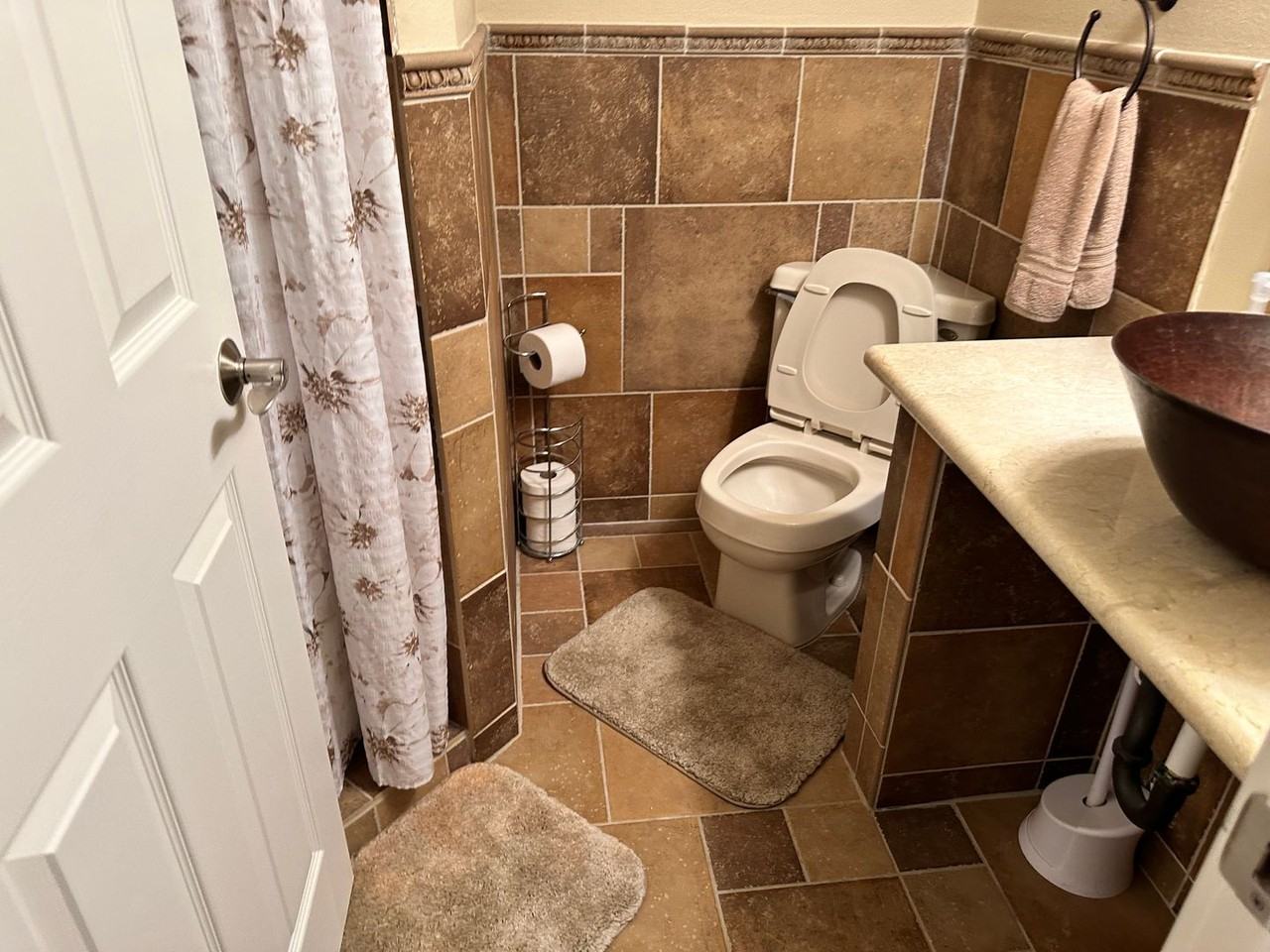 802 Colony Ct - Photo 4 of 21