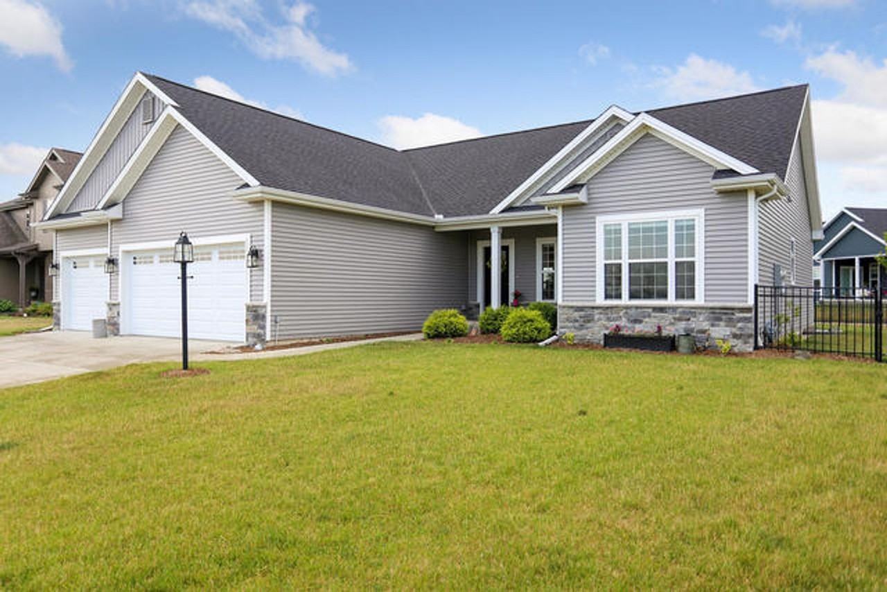 1503 Yankee Ln - Photo 2 of 41