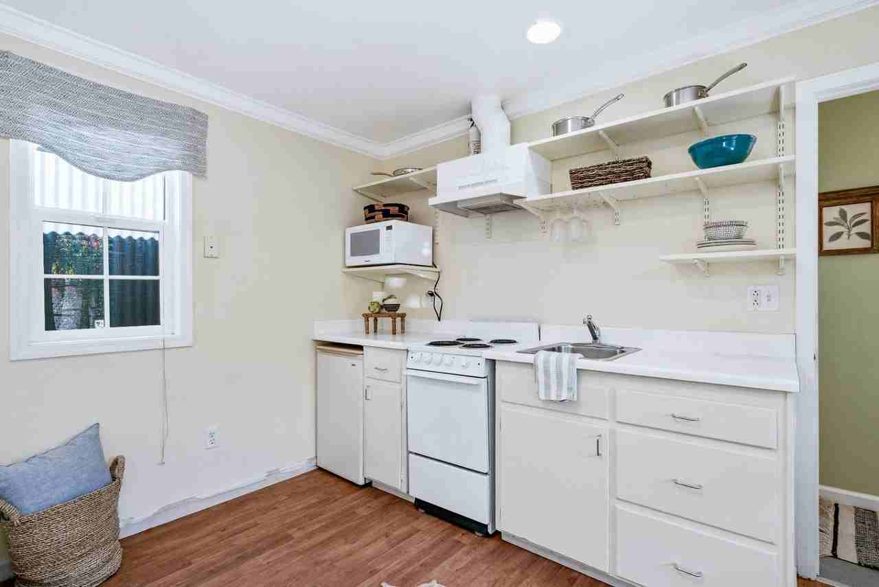 105 Sylvar Street - Photo 3 of 10