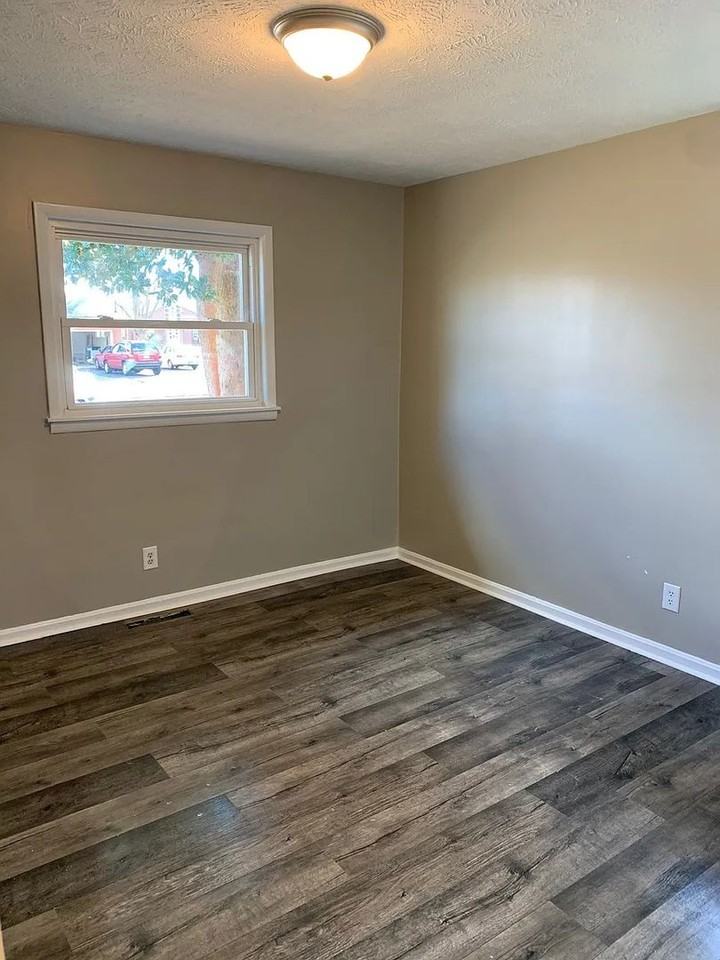 488 Overdale Dr - Photo 6 of 25