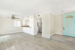 featured image of 618 W Balboa Blvd