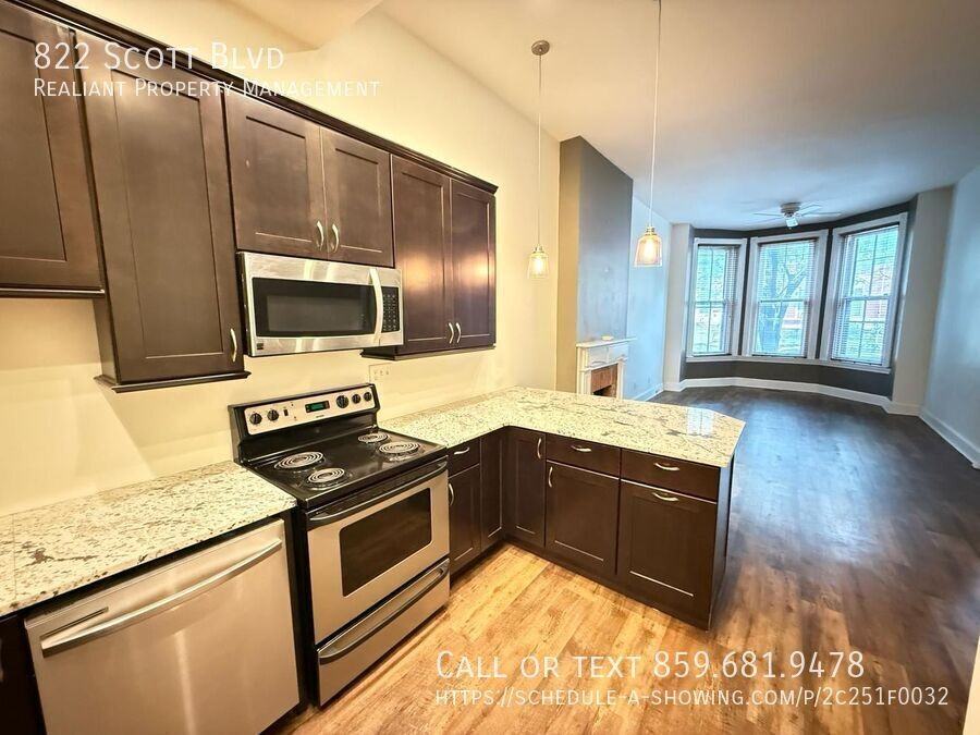 822 Scott St - Photo 5 of 18