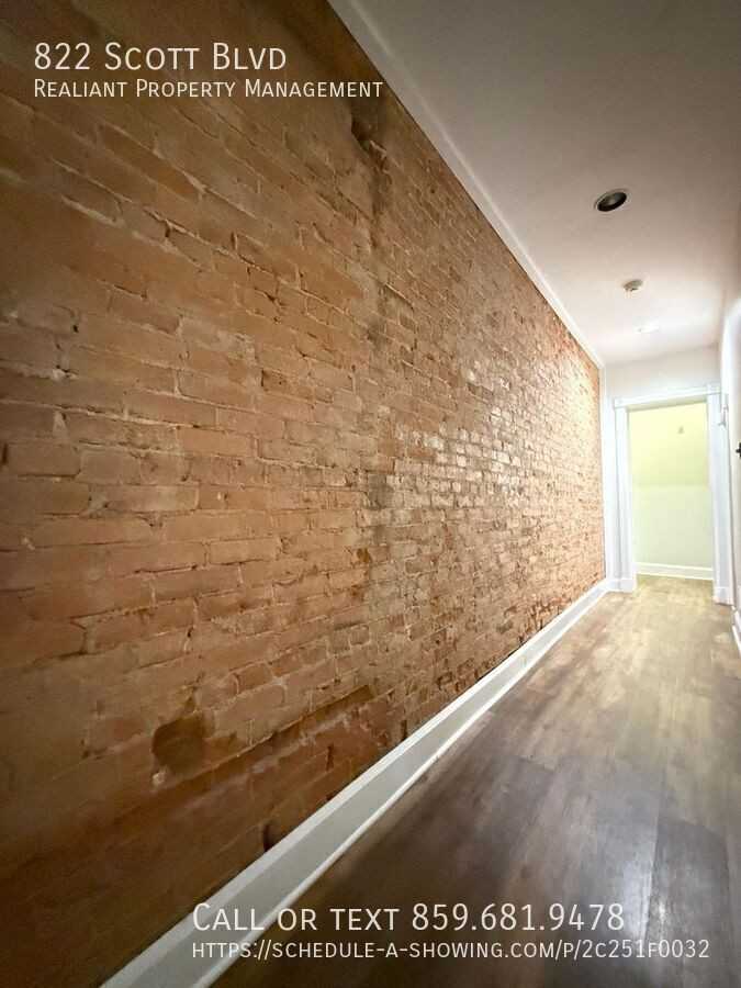 822 Scott St - Photo 6 of 18