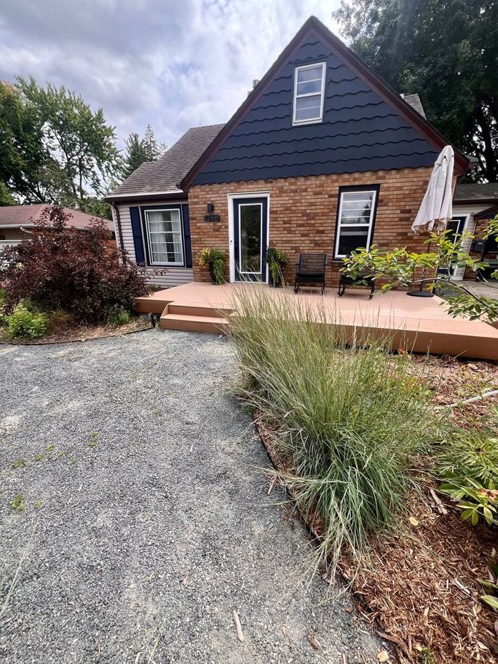 1266 Draper Ave - Photo 2 of 15