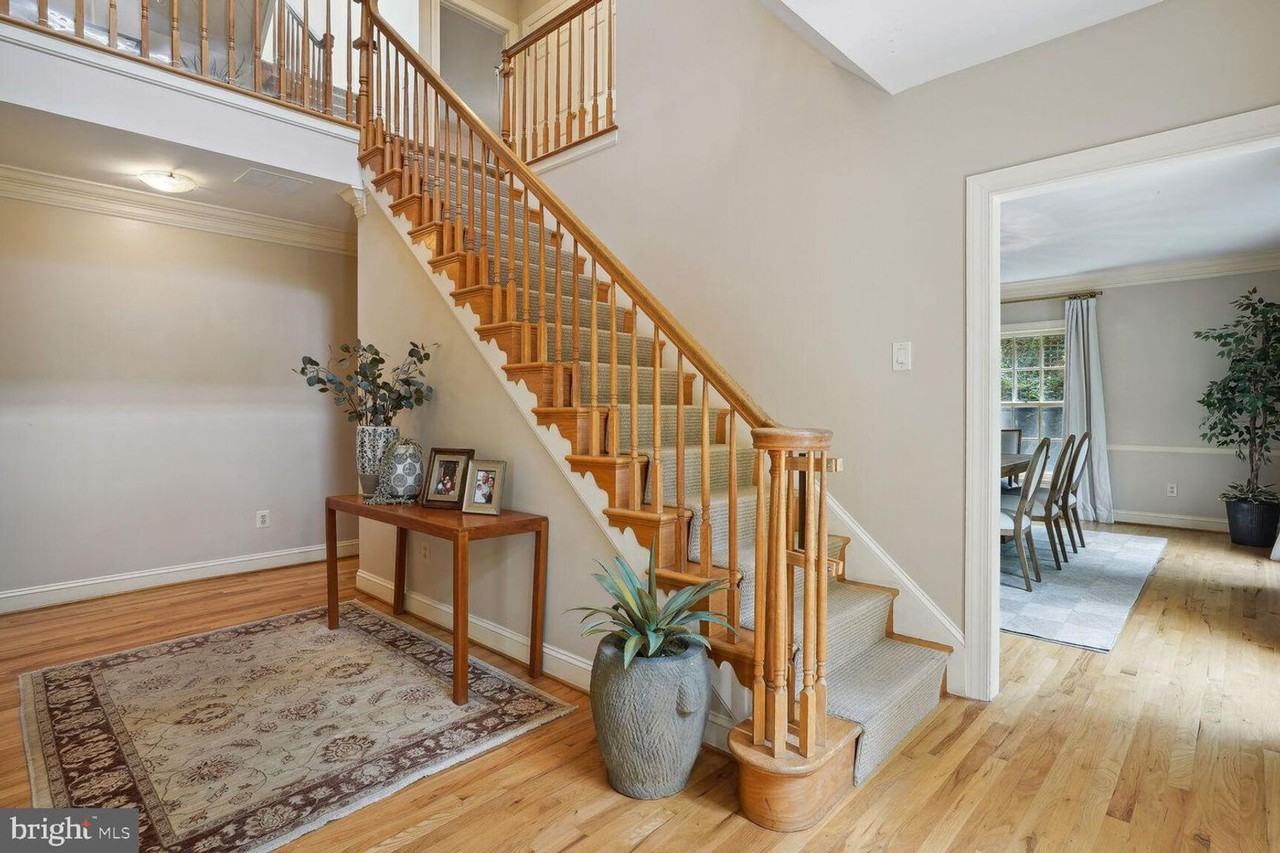 6207 Winnebago Rd - Photo 2 of 36