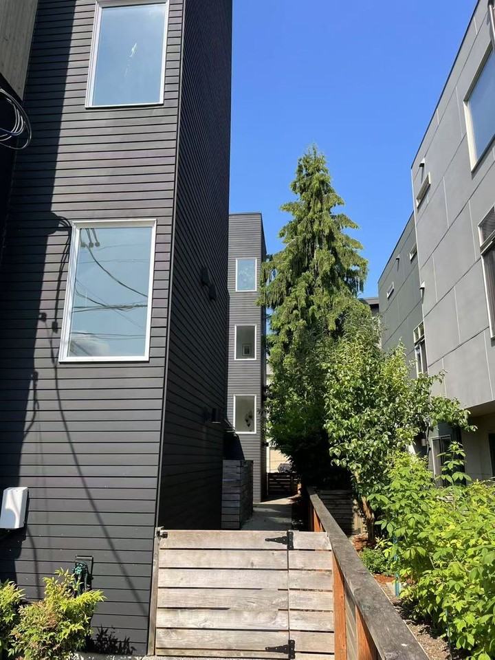8553 Interlake Ave N #C - Photo 3 of 15