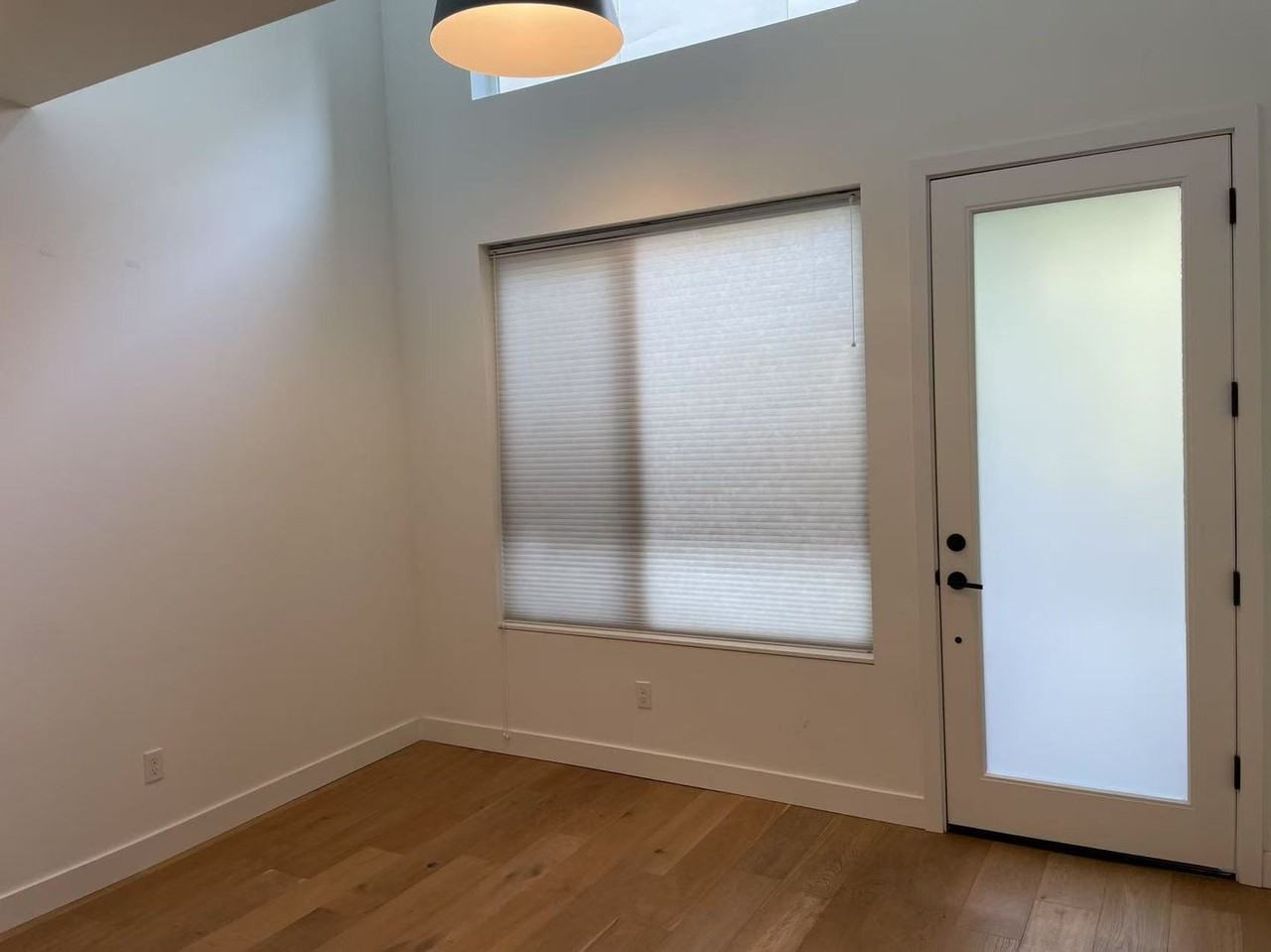 8553 Interlake Ave N #C - Photo 4 of 15